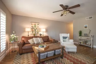 Photo #5: 6144904 Listing