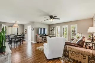 Photo #6: 6144904 Listing