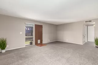 Photo #2: 6145086 Listing 