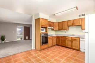 Photo #5: 6145086 Listing 