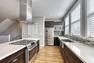 Photo #2: 6145172 Listing