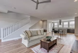 Photo #4: 6145172 Listing