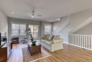 Photo #5: 6145172 Listing