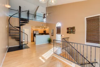 Photo #2: 6145180 Listing 