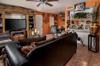 Photo #4: 6145405 Listing