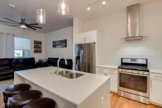 Photo #5: 6145678 Listing