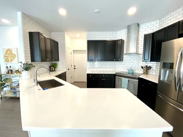 MLS: 6145768 Condo For Sale