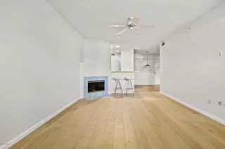 Photo #4: 6145829 Listing