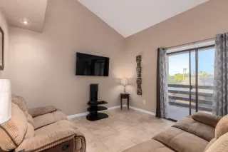 Photo #3: 6145853 Listing 