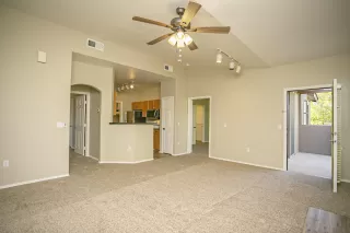 Photo #4: 6145894 Listing