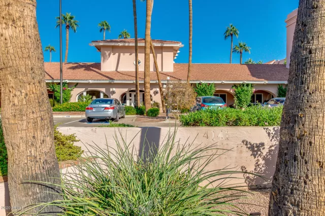 MLS: 6145925 Condo For Sale
