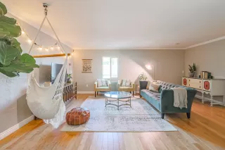 Photo #1: 6145933 Listing