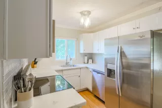 Photo #5: 6145933 Listing