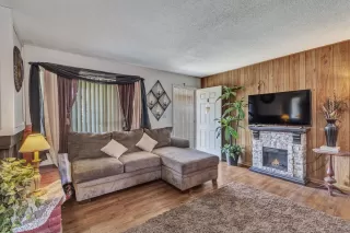 Photo #4: 6146031 Listing 