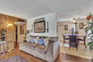 Photo #5: 6146031 Listing 