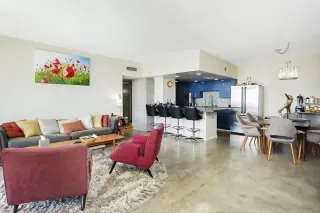 Photo #5: 6146200 Listing 