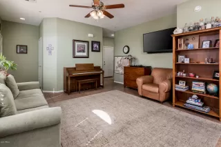 Photo #4: 6146360 Listing