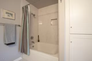 Photo #5: 6146530 Listing