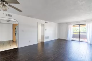 Photo #3: 6146642 Listing