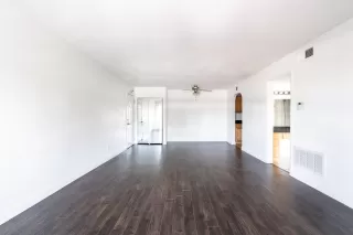 Photo #4: 6146642 Listing