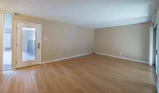 Photo #4: 6146813 Listing