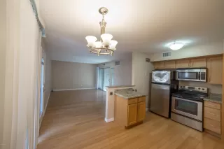 Photo #6: 6146813 Listing