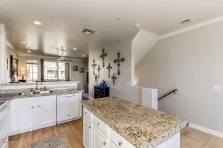 Photo #5: 6146868 Listing 
