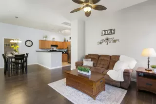 Photo #4: 6146963 Listing