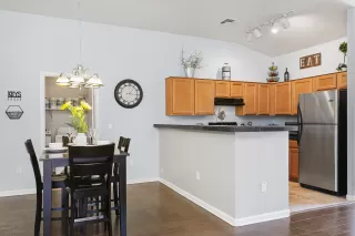 Photo #6: 6146963 Listing