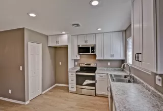 Photo #3: 6147042 Listing