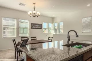 Photo #6: 6147136 Listing