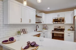 Photo #6: 6147419 Listing