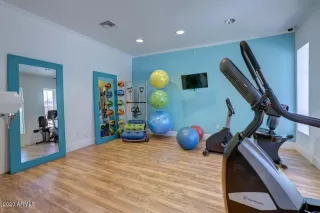 Photo #5: 6147442 Listing