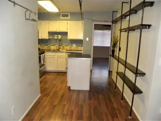 Photo #4: 6147627 Listing 