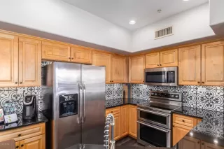 Photo #6: 6147655 Listing