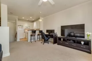 Photo #6: 6147706 Listing