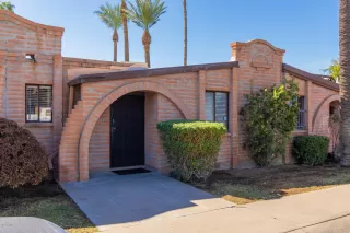 Photo #2: 6147947 Listing