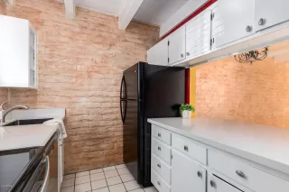 Photo #6: 6147947 Listing