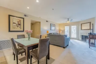 Photo #6: 6147992 Listing