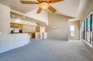 Photo #5: 6147997 Listing