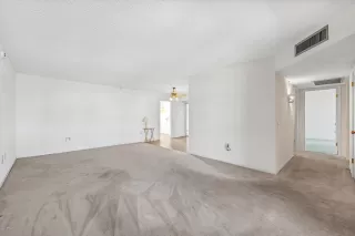 Photo #3: 6148101 Listing