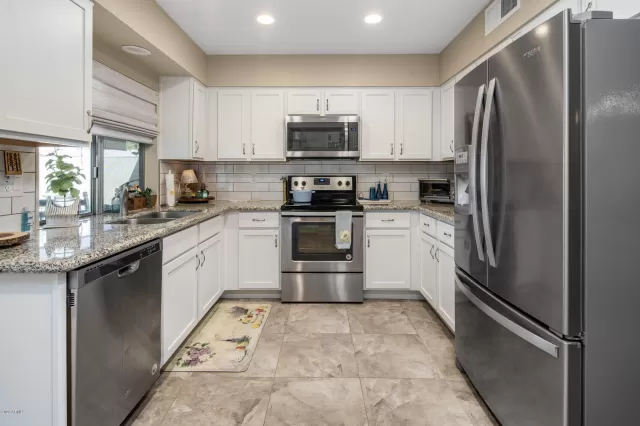 MLS: 6148160 Condo For Sale