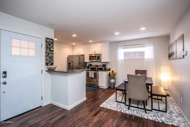 MLS: 6148503 Condo For Sale