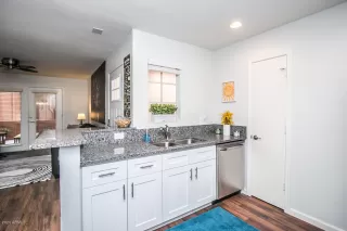 Photo #4: 6148503 Listing