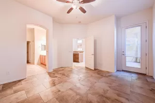 Photo #6: 6149166 Listing