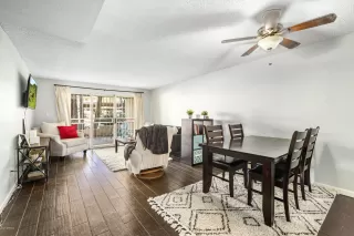 Photo #2: 6149262 Listing 