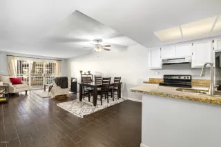 Photo #4: 6149262 Listing 