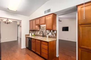 Photo #6: 6149385 Listing 