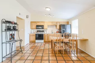 Photo #3: 6149409 Listing