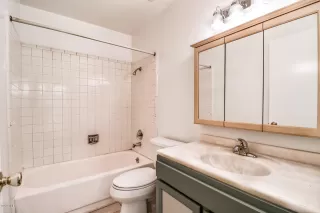 Photo #5: 6149480 Listing